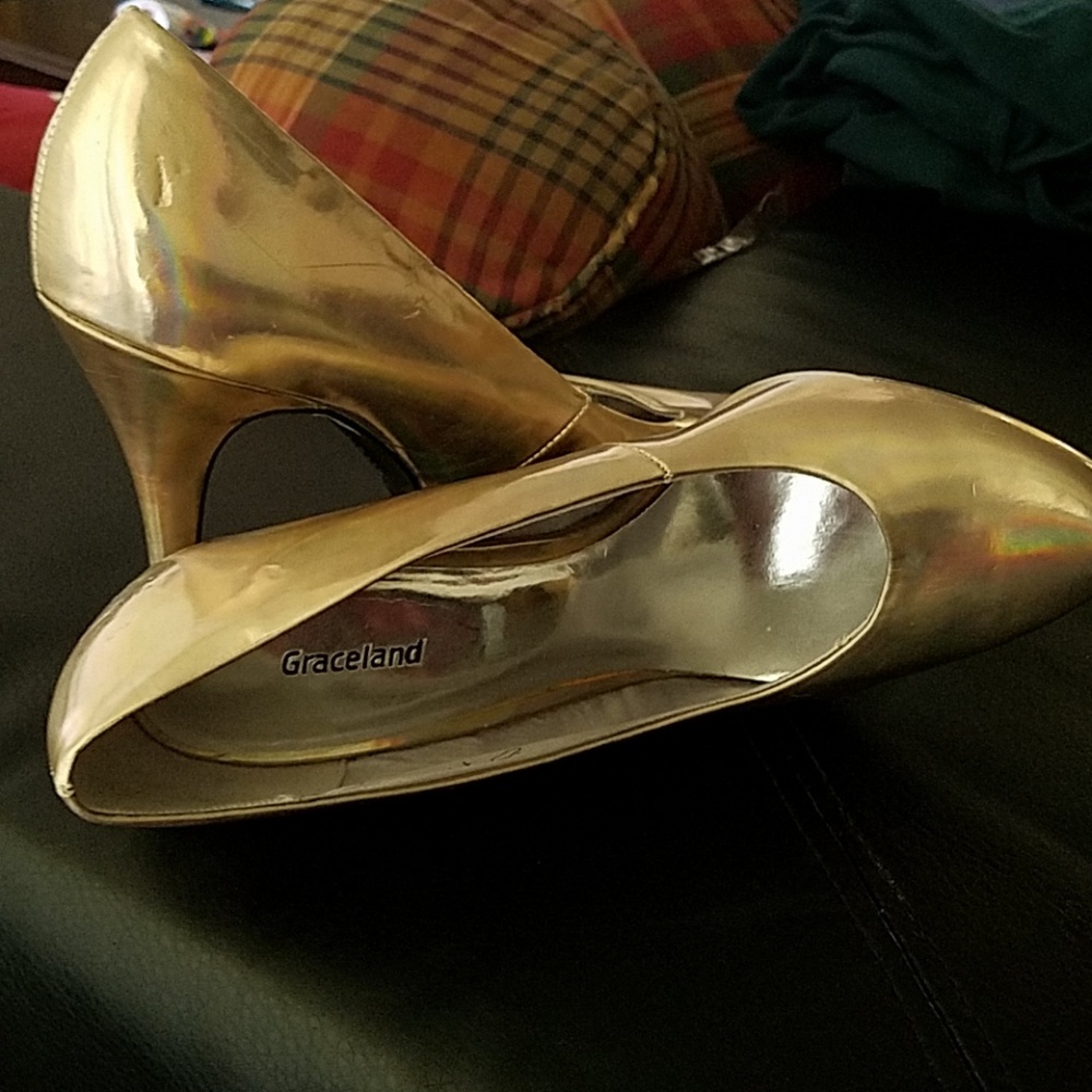 Shoes - Picture 2 of 2